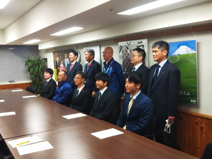 全国都道府県対抗eスポーツ選手権2020 KAGOSHIMA 静岡県庁表敬訪問の写真１